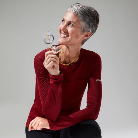  Camiseta técnica Voyager de manga larga y cuello redondo para mujer - Roja | Camisetas Berghaus